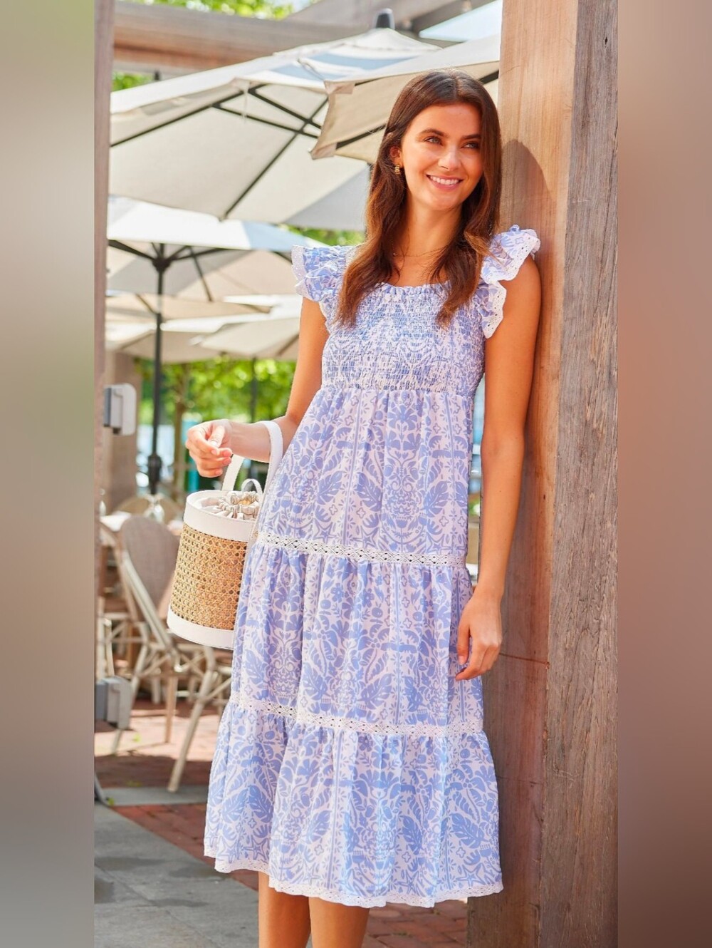 Sail To Sable - Hydrangea Flutter Sleeve Smocked Midi Dress - L, EUC